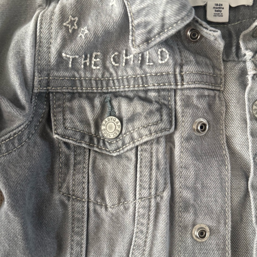 Star Wars Baby Gap Jean Jacket Size 18-24 Months Gray Denim Yoda Mandalorian - Picture 4 of 6